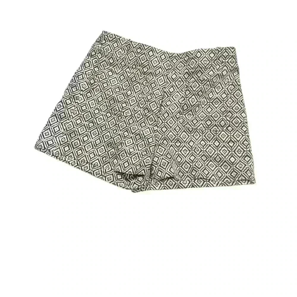NWT LOFT Textured High Waist Shorts Black White Diamond Jacquard Women’s Size 4